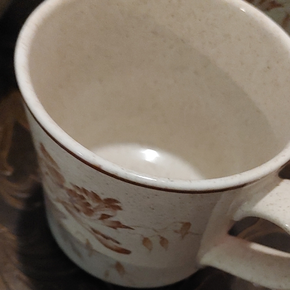 Floral Pattern Dinnerware Set - Picture 8 of 15